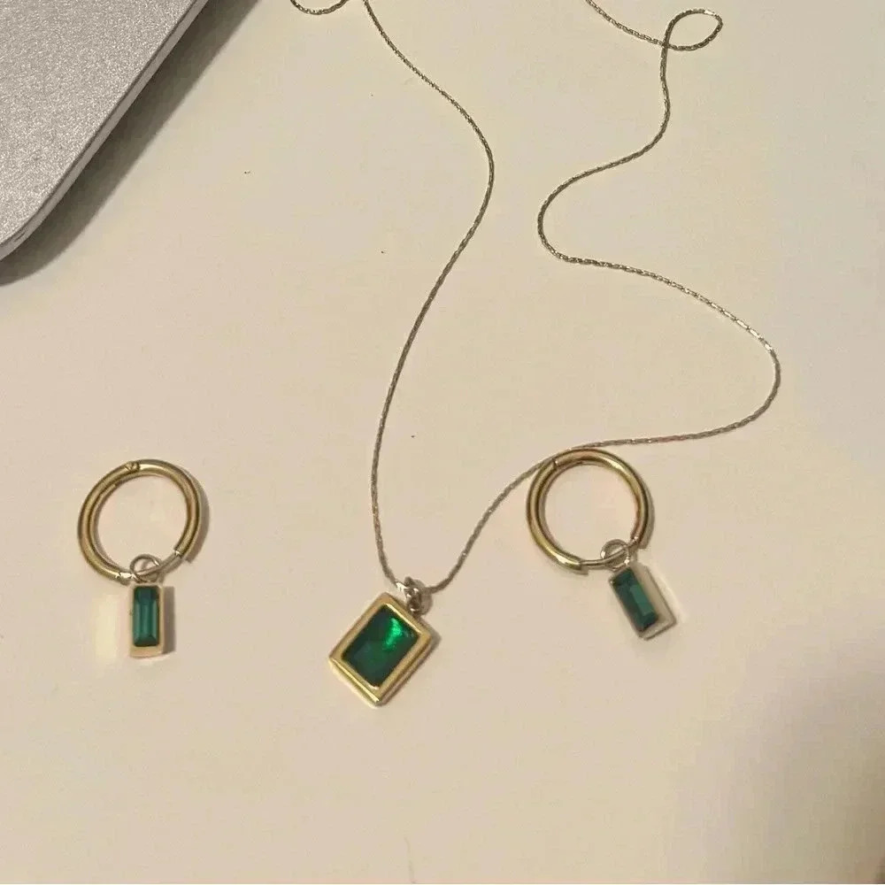 Emerald Green Square pendant with earrings set - unlisted item
